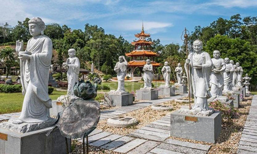 A Stone's Tale: The Enchanting Journey Through Quanzhou's Granite Landscapes